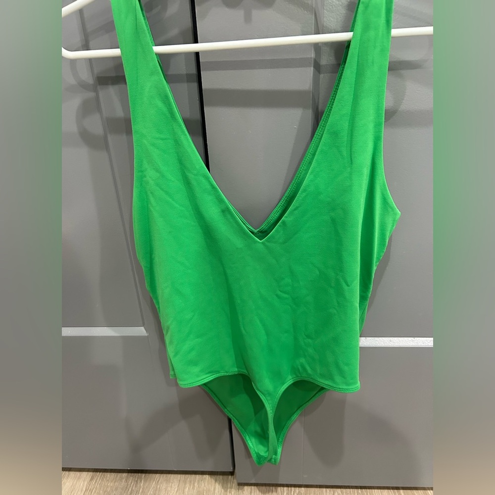 Babaton (Aritzia) Vibrant Green V-Neck Bodysuit